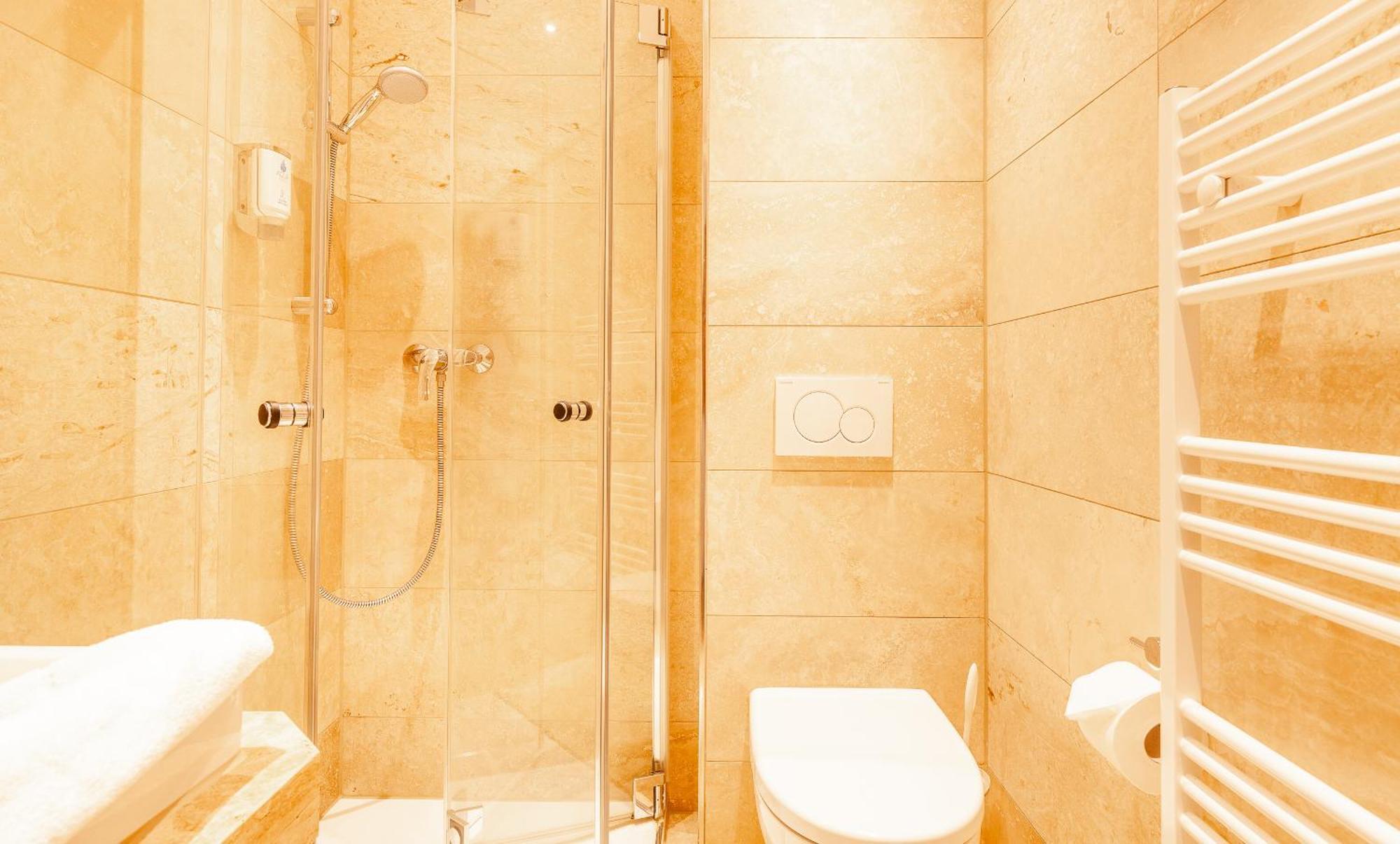 Hotel Friese นอร์เดอร์ไน ภายนอก รูปภาพ